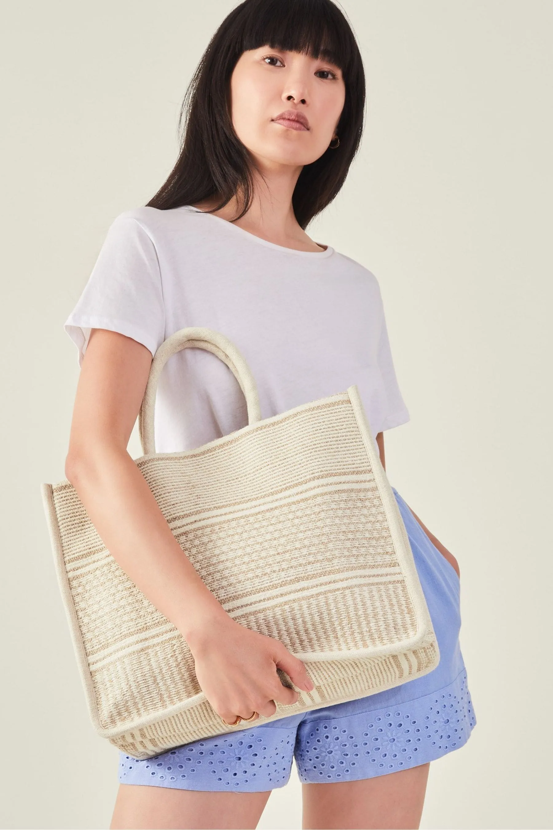 Accessorize - Borsa tote libro a mano