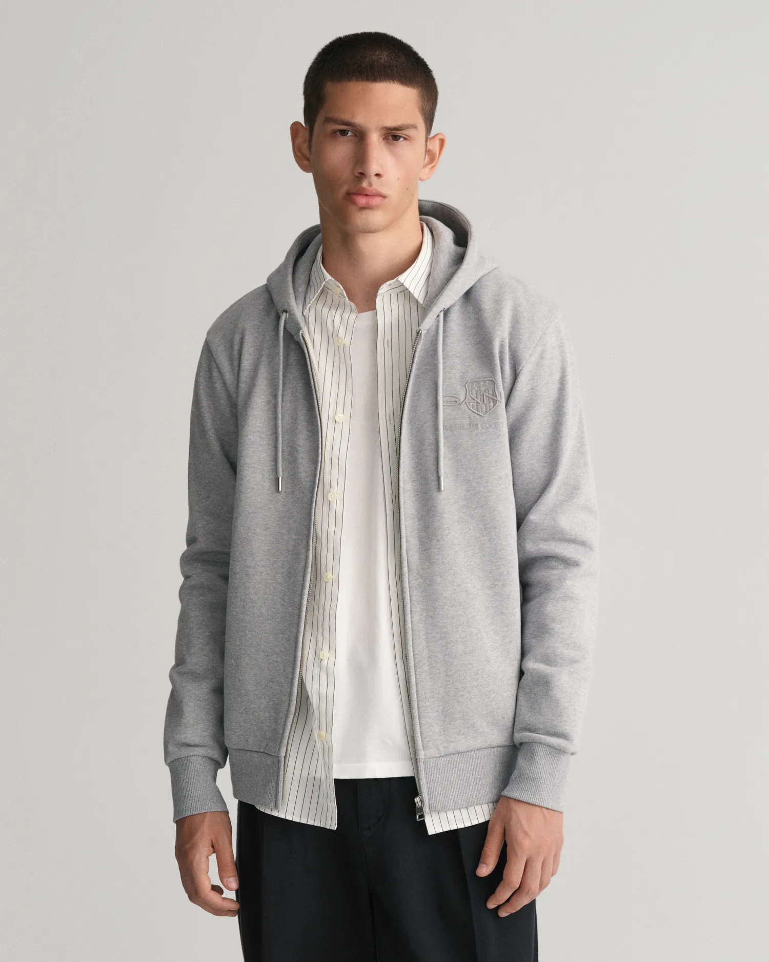 Felpa Tonal Archive Shield con cappuccio e zip    