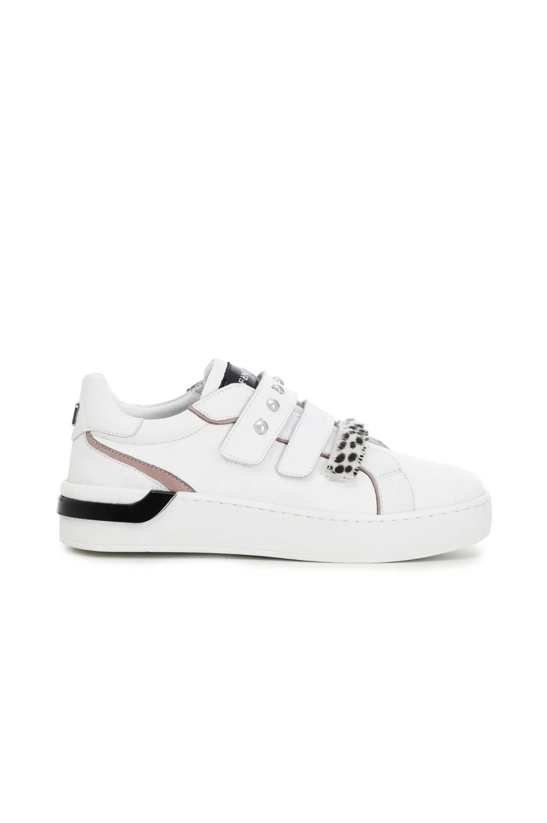 sneakers in pelle con strappi e borchie