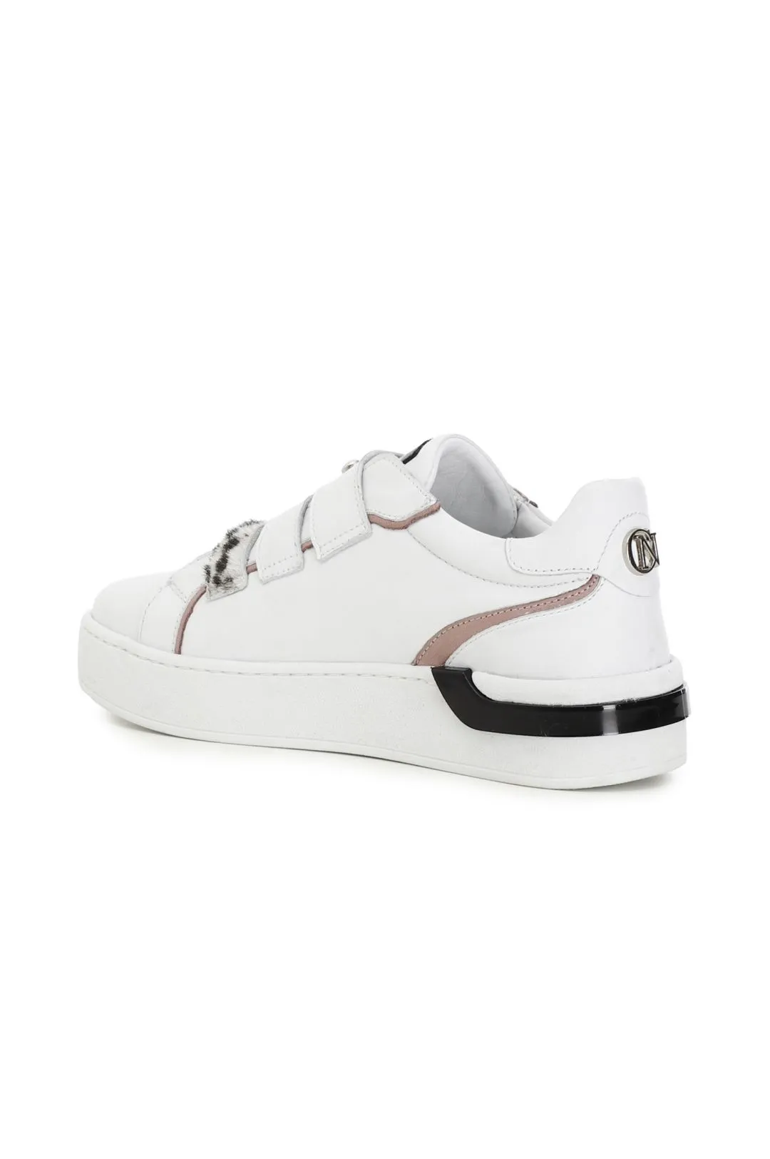 sneakers in pelle con strappi e borchie